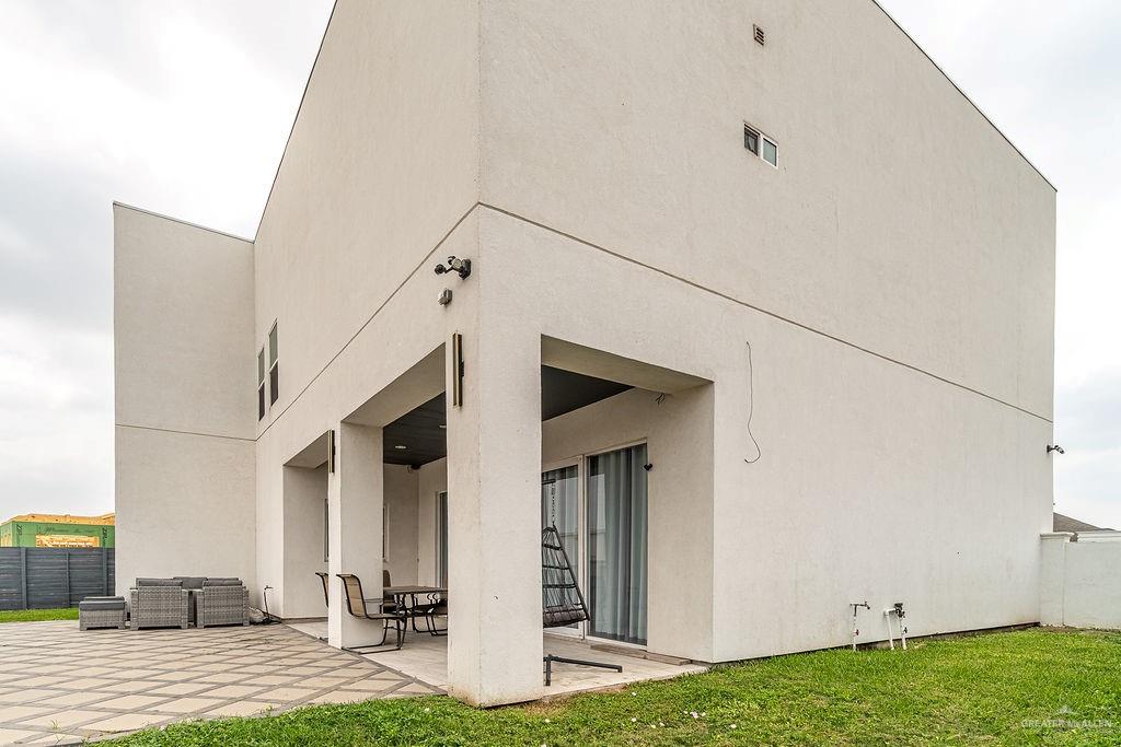 2717 E Giorgio Drive