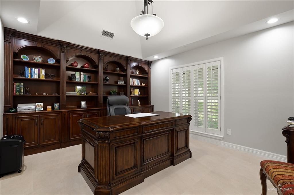Mcallen, Texas, 78504, United States, 5 Bedrooms Bedrooms, ,5 BathroomsBathrooms,Residential,Active,1959956