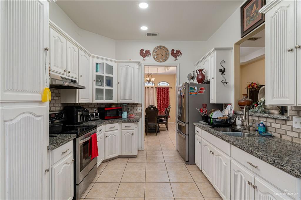 838 Quail Hollow Drive, Weslaco, Texas image 7