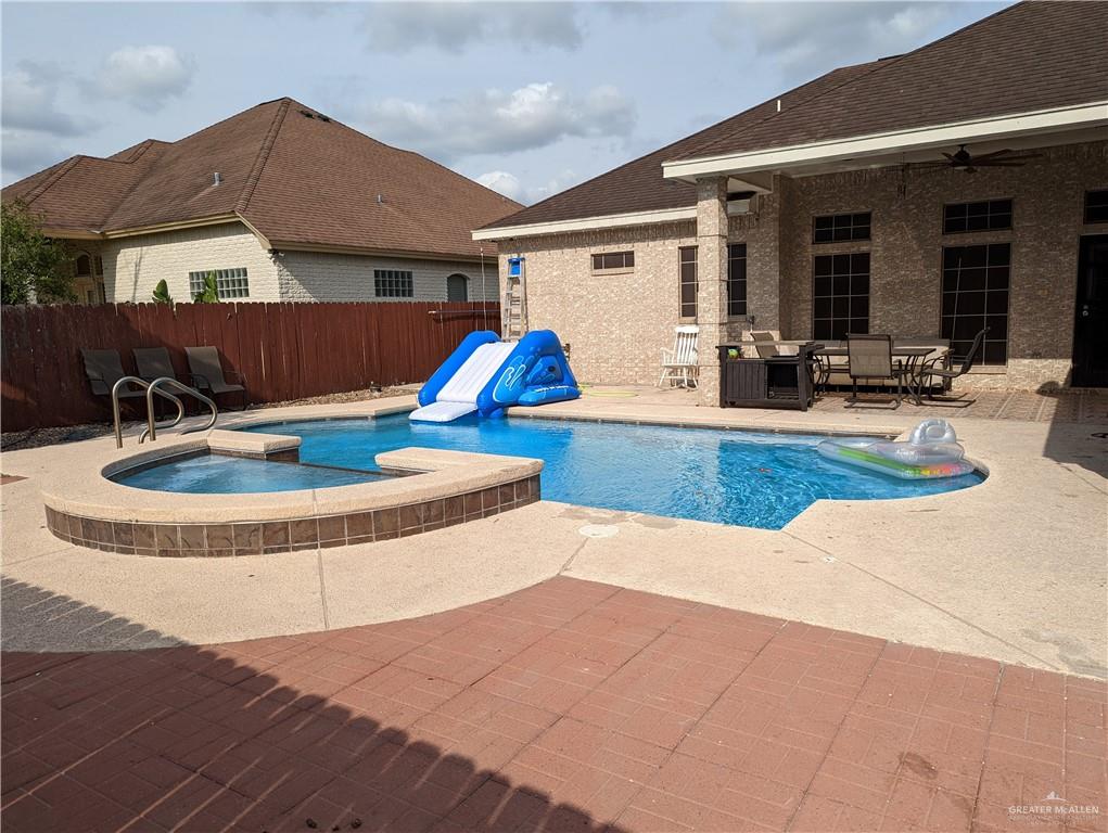 2721 Hylton Avenue, Edinburg, Texas image 32