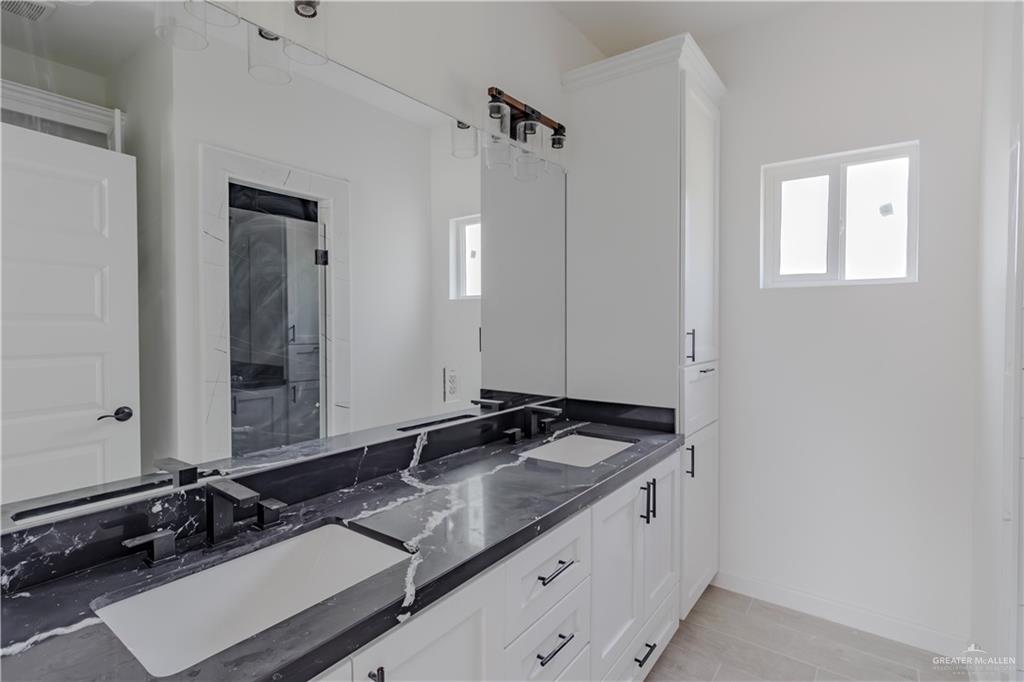 2005 Hacienda Circle, Harlingen, Texas image 11