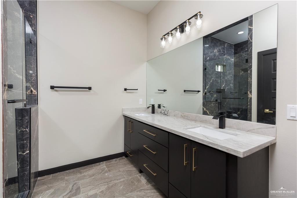 1209 Rhett Drive, Pharr, Texas image 11