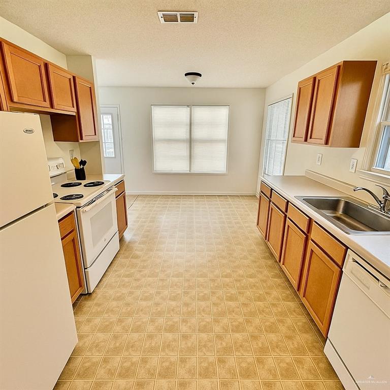 3421 Brasilia Drive, Brownsville, Texas image 7