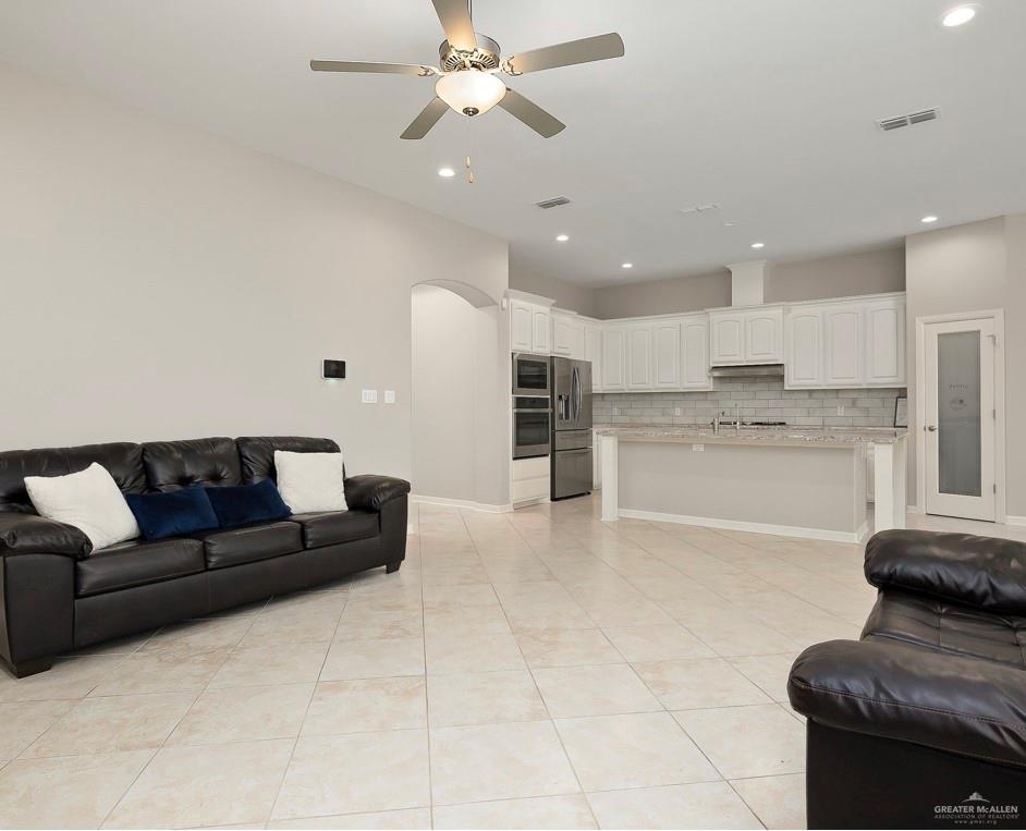 14205 Dolan Falls Lane, McAllen, Texas image 6