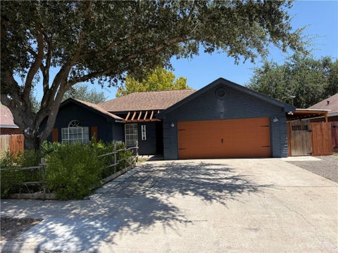 Homes For Sale - 2510 Highland Park Avenue<br/> Mission, TX 78574
