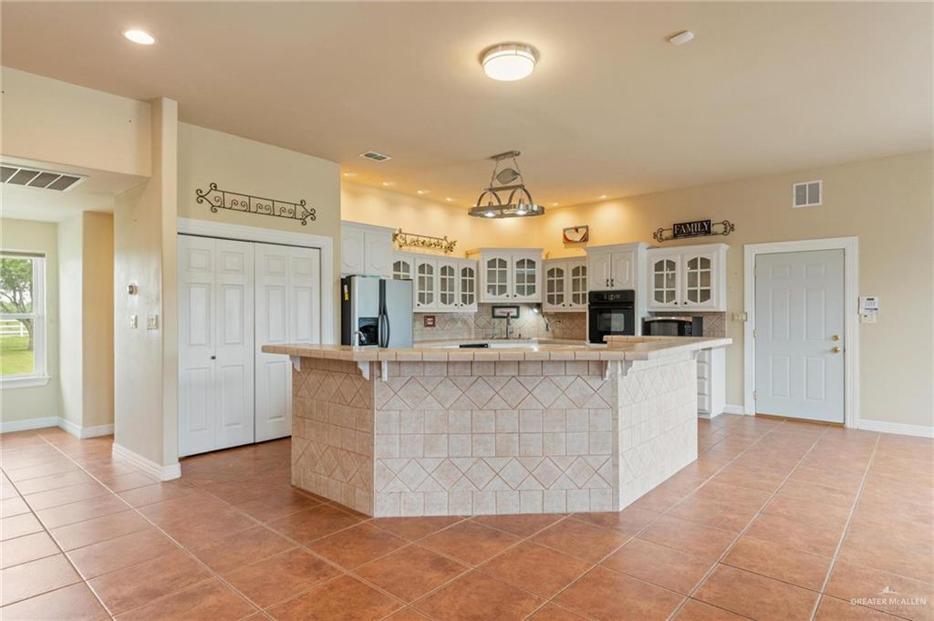 12612 E Clark Road, La Feria, Texas image 5
