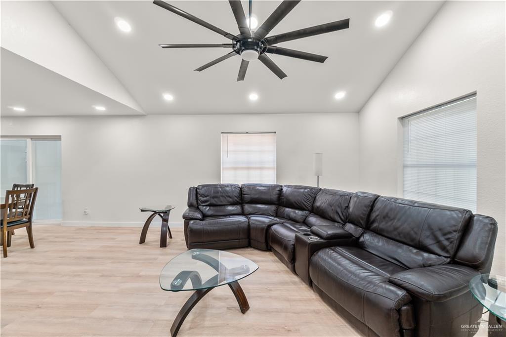 208 Parkview Circle, Harlingen, Texas image 25
