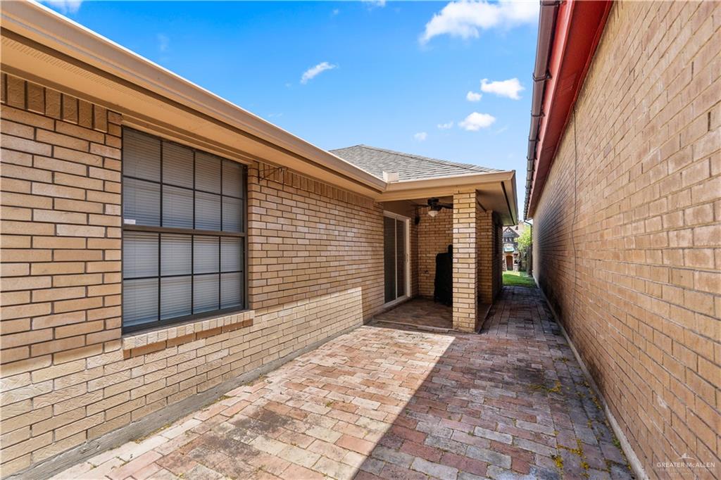 208 Parkview Circle, Harlingen, Texas image 27