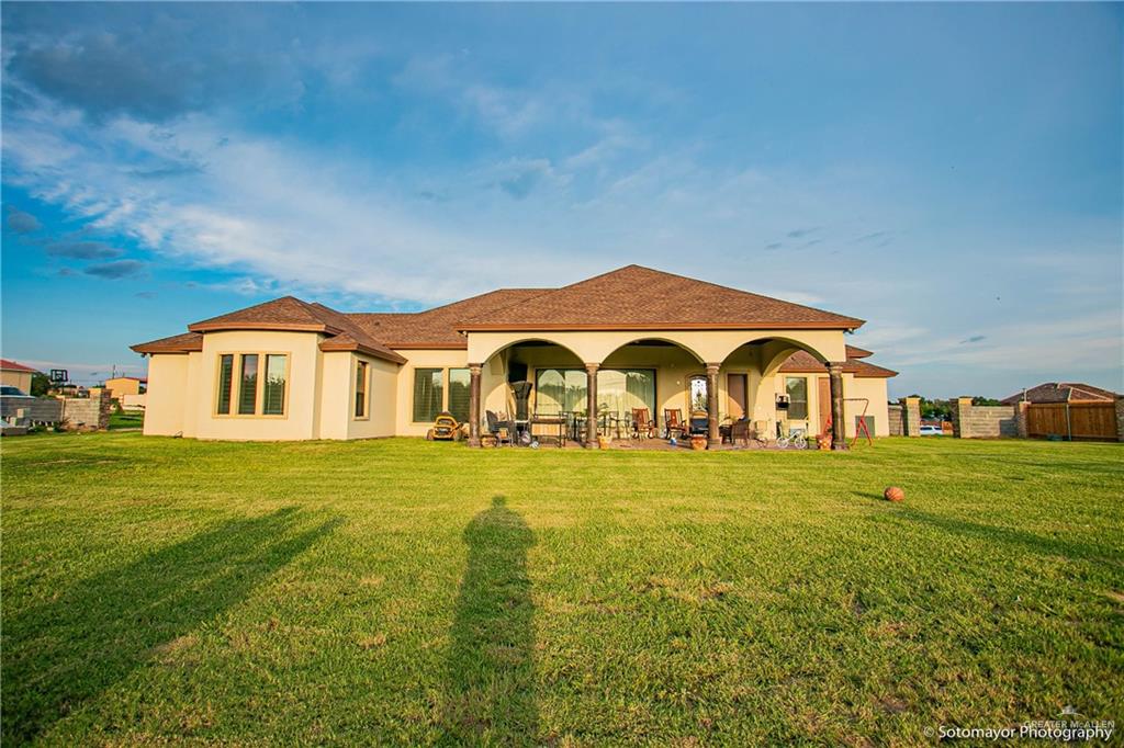 104 Loma Blanca Street, La Joya, Texas image 5