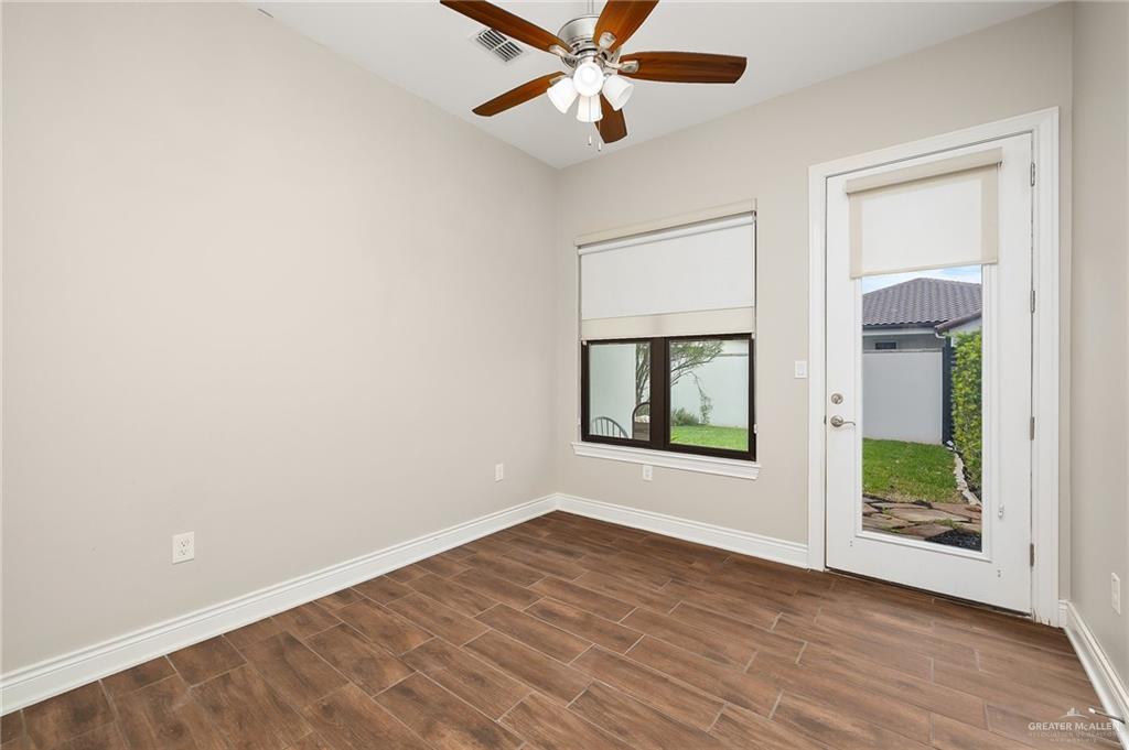 809 Grayson Avenue, McAllen, Texas image 12