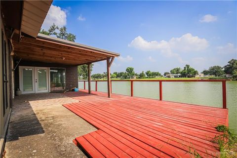 A home in Weslaco