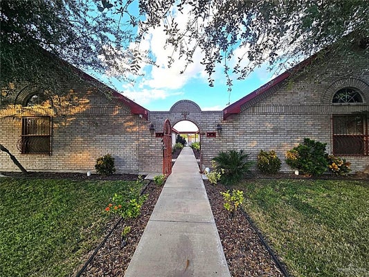 2219 CANDLELIGHT LN APT 1, EDINBURG, TX 78541 - Image 183b8b76fd5cb2ff13794bcc4511b6b9/2899632389