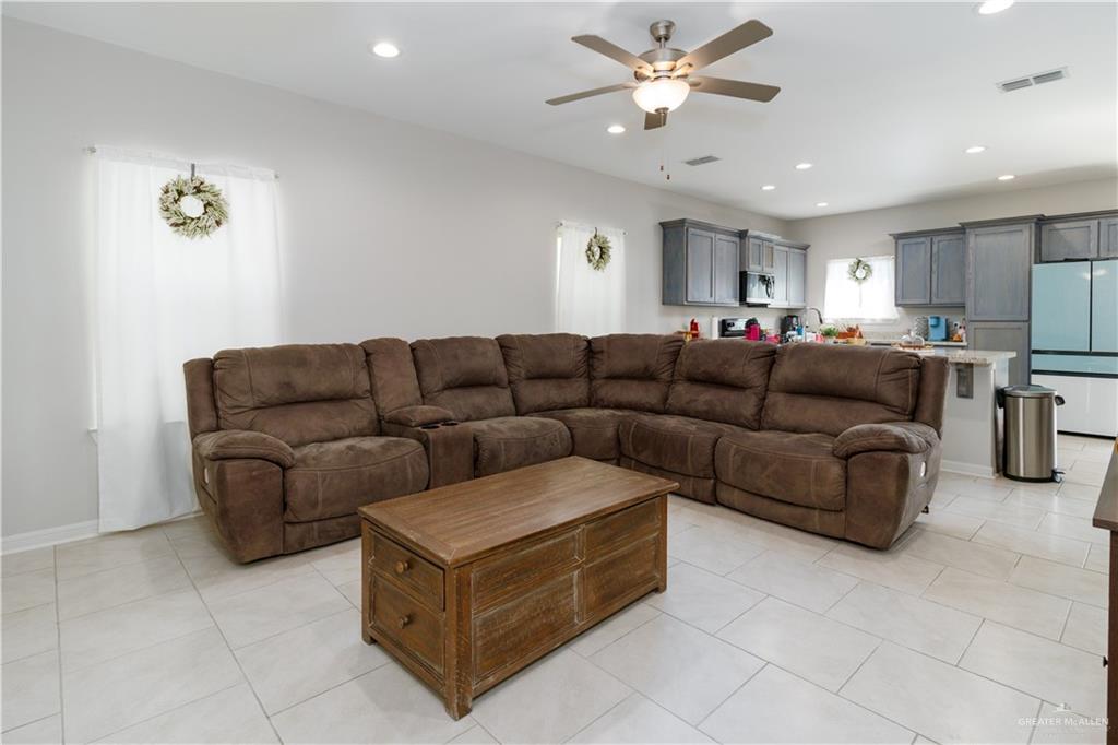 1981 N Retama Street, San Juan, Texas image 4