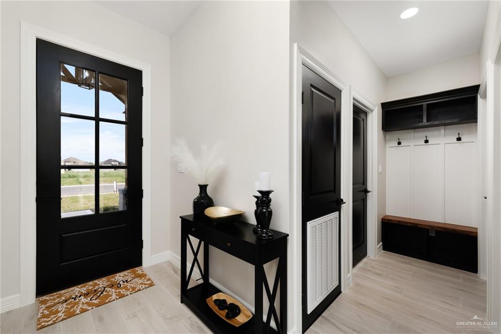 2209 Blue Sky Drive, Weslaco, Texas image 2