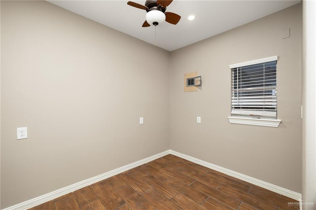 524 Palm Valley Drive, Harlingen, Texas image 23