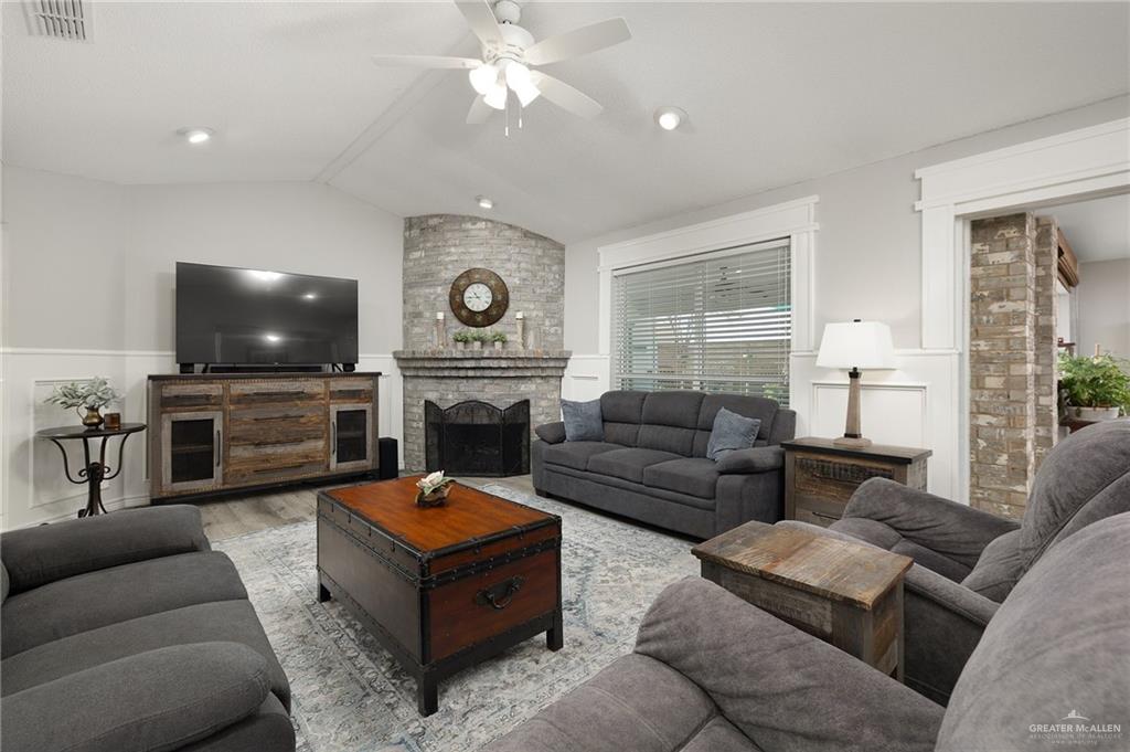 2141 W Japonica Avenue, McAllen, Texas image 4