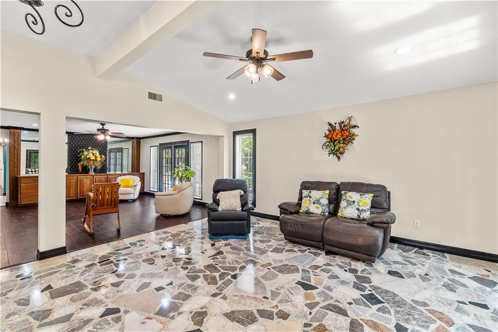 1901 E Mesquite Drive, Harlingen, Texas image 7