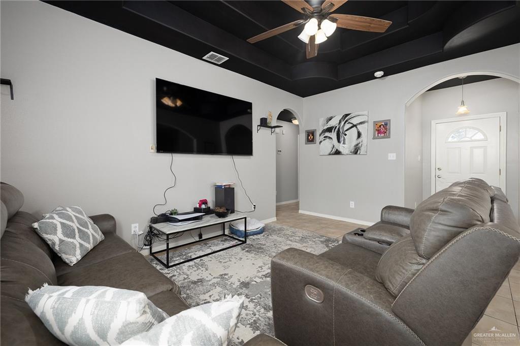 3608 Kingsborough Avenue, McAllen, Texas image 2