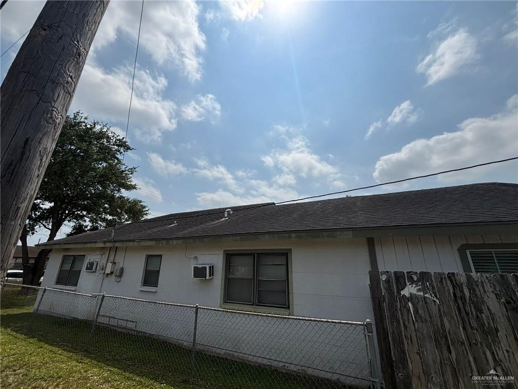 295 E Main Avenue, Raymondville, Texas image 2