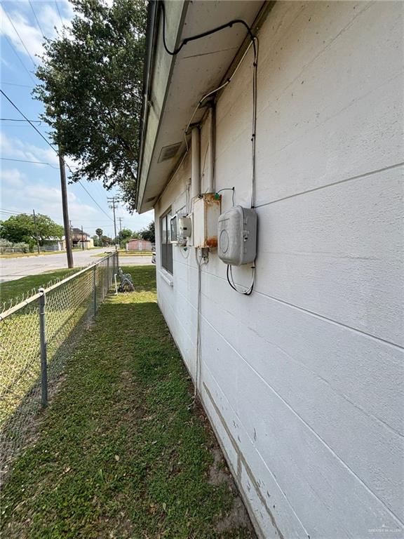 295 E Main Avenue, Raymondville, Texas image 5