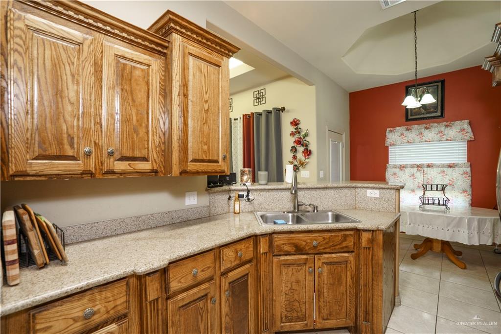 1110 E 8th Street, San Juan, Texas image 13