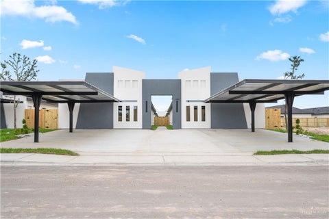 Apartment For Rent - 1300 Rosewood Lane #2<br/> Pharr, TX 78577