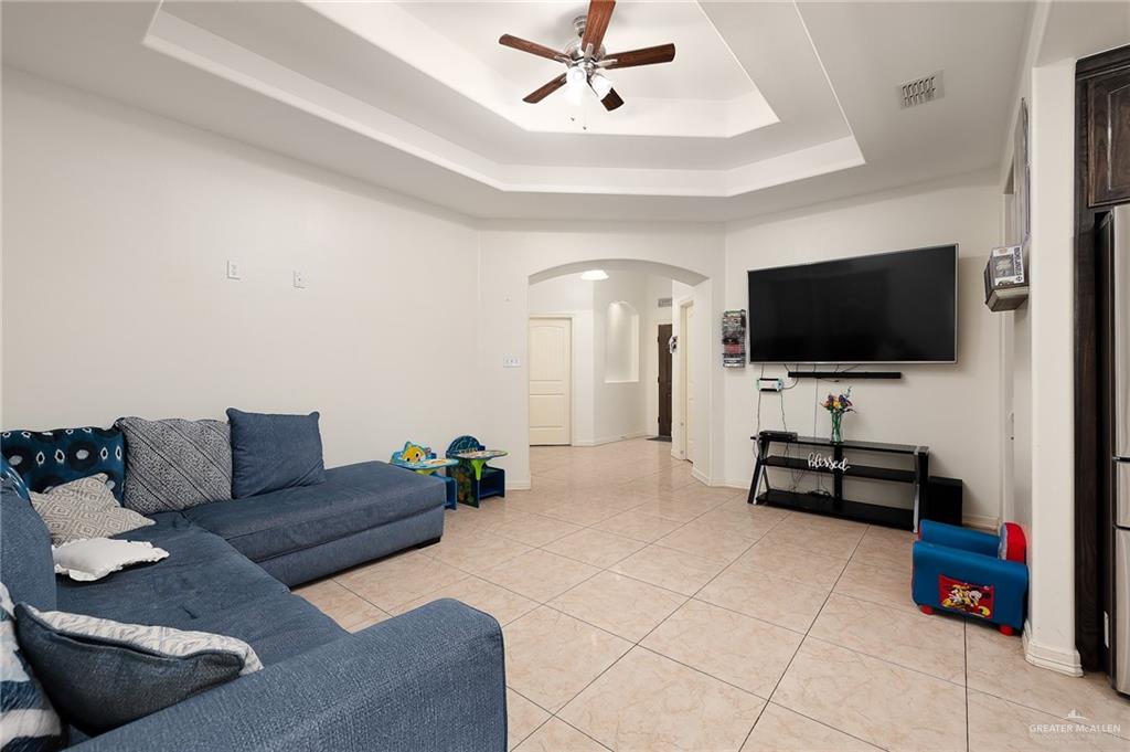 San Juan, Texas 78589, United States, 3 Bedrooms Bedrooms, ,3 BathroomsBathrooms,Residential,Pending,52245