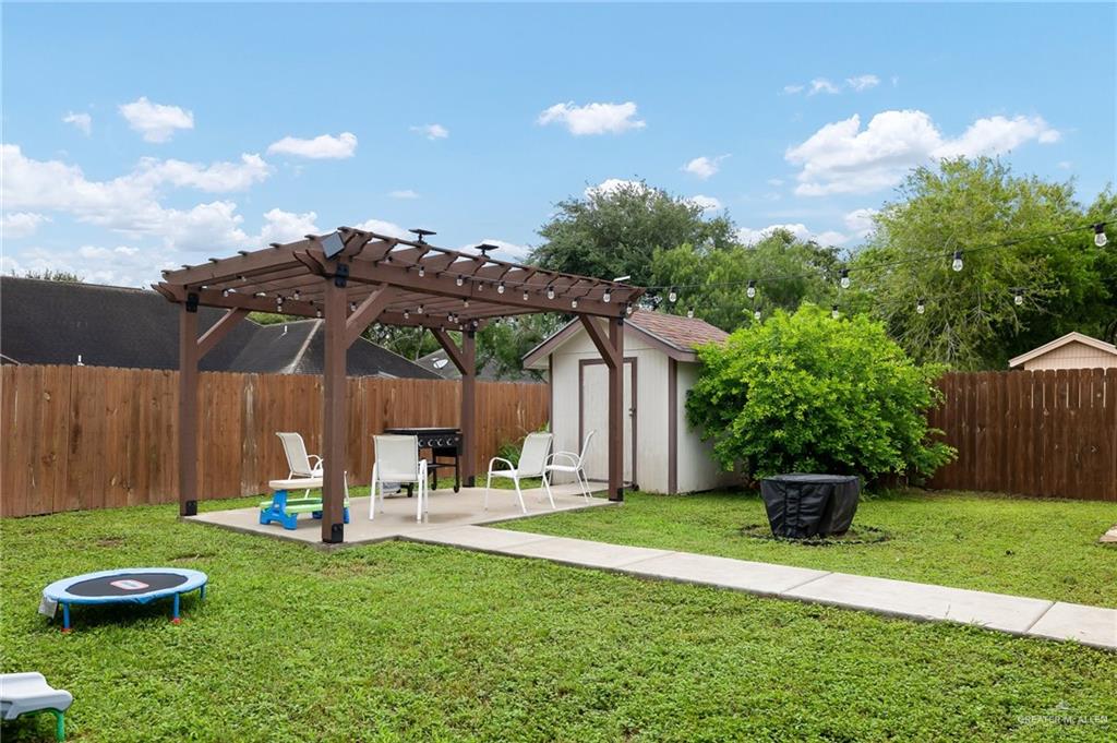 San Juan, Texas 78589, United States, 3 Bedrooms Bedrooms, ,3 BathroomsBathrooms,Residential,Pending,52245