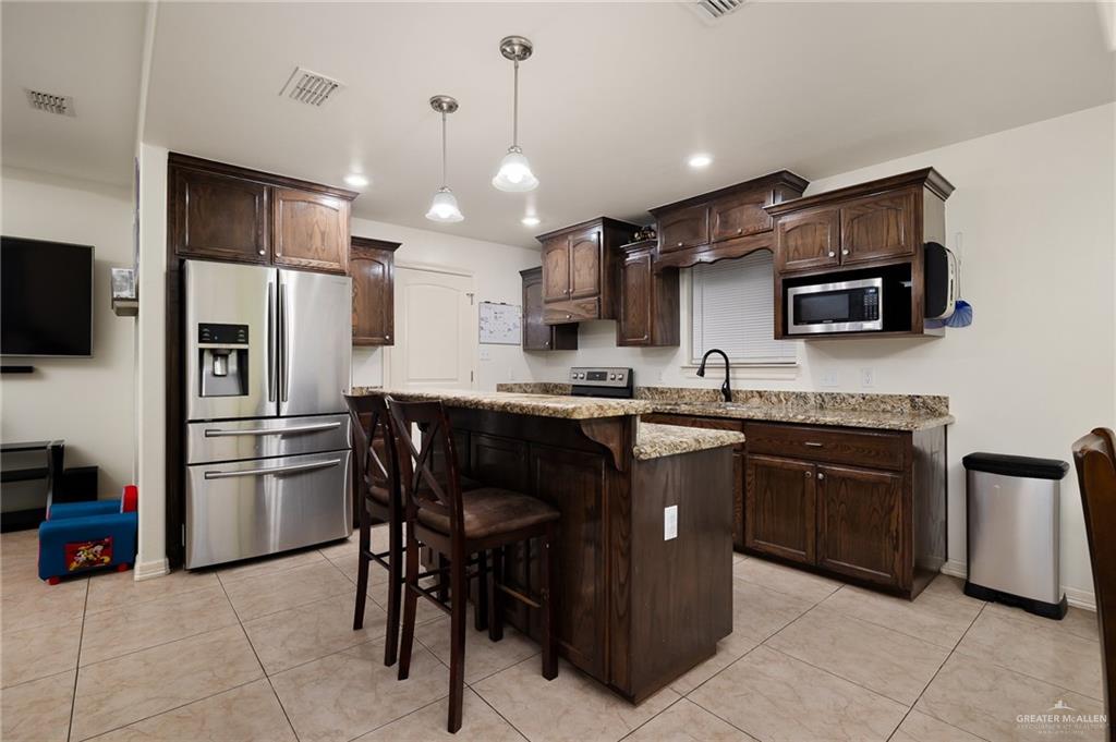 San Juan, Texas 78589, United States, 3 Bedrooms Bedrooms, ,3 BathroomsBathrooms,Residential,Pending,52245