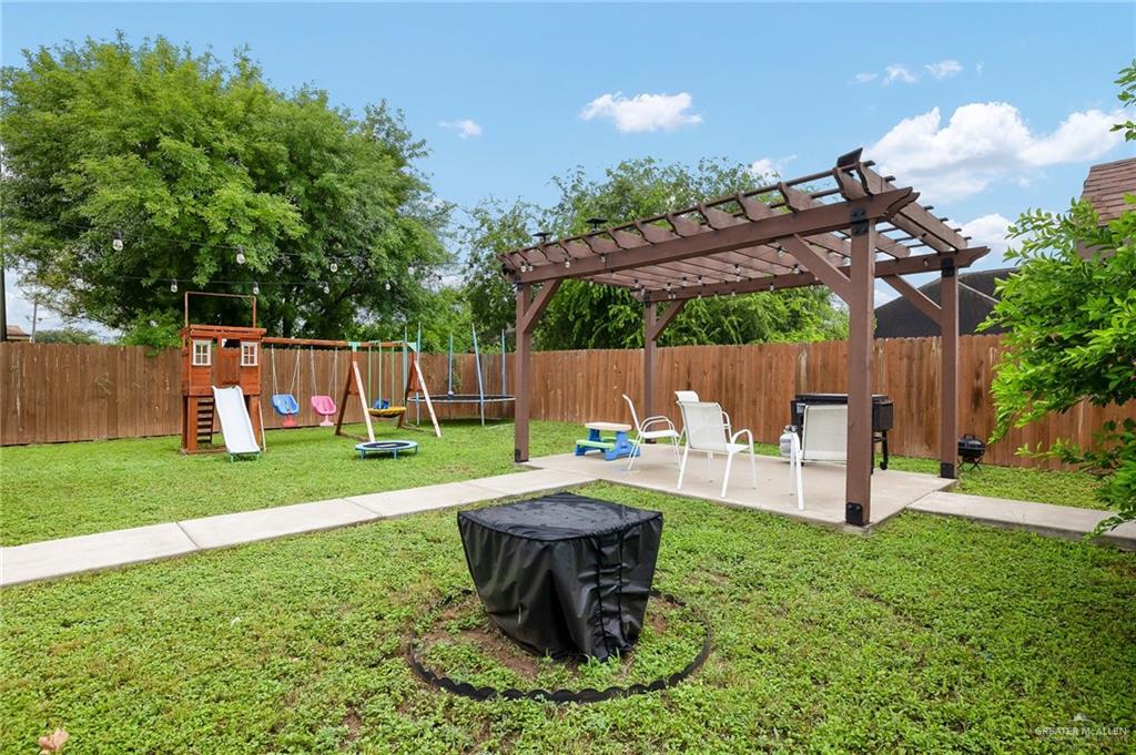 San Juan, Texas 78589, United States, 3 Bedrooms Bedrooms, ,3 BathroomsBathrooms,Residential,Pending,52245