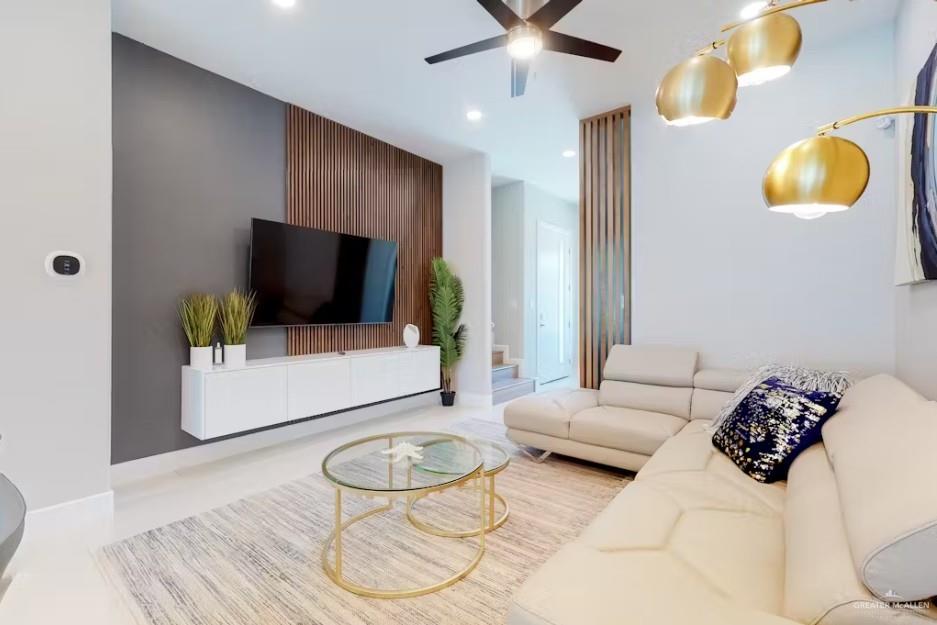 116A & 116B E Dolphin Street