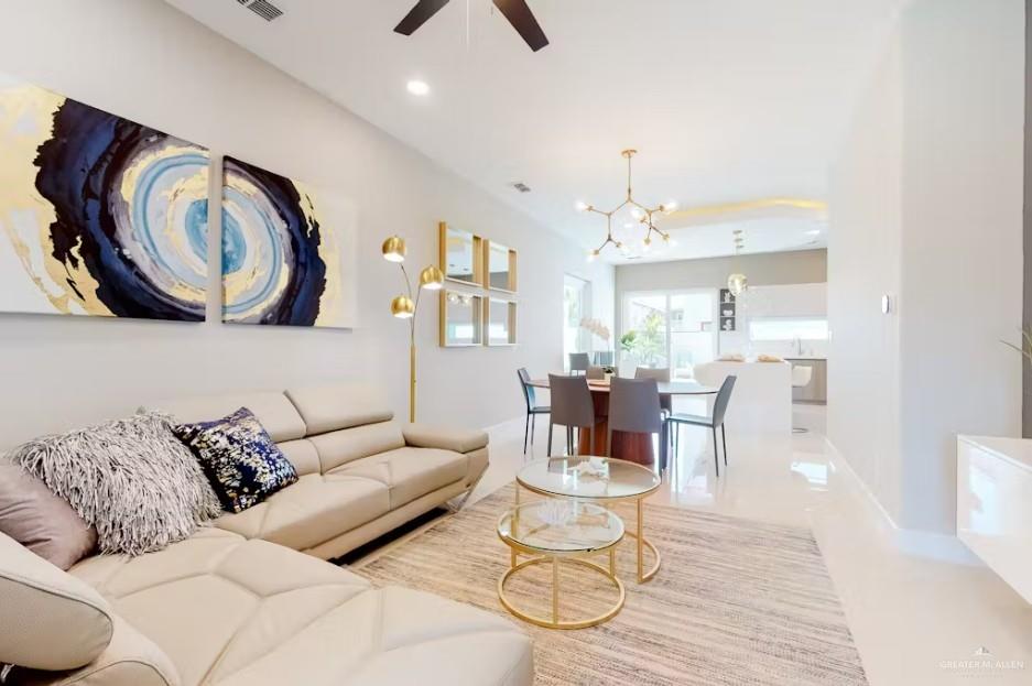 116A & 116B E Dolphin Street