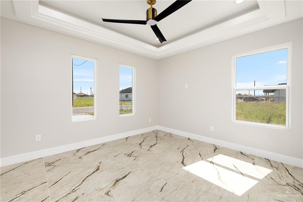 307 Gustoso Avenue, Donna, Texas image 6