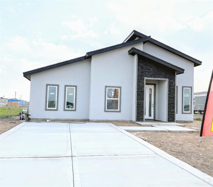 307 Gustoso Avenue, Donna, Texas image 2