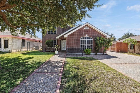 Homes For Sale - 826 7th Street<br/> Alamo, TX 78516