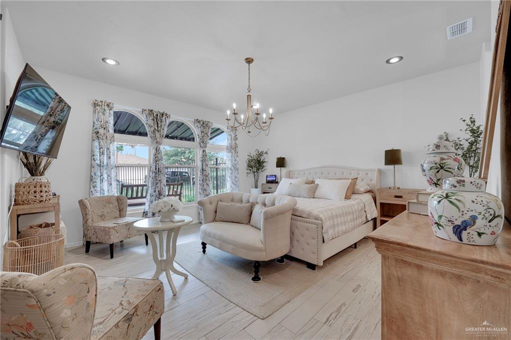1909 Lake Point Drive, Mission, Texas image 3