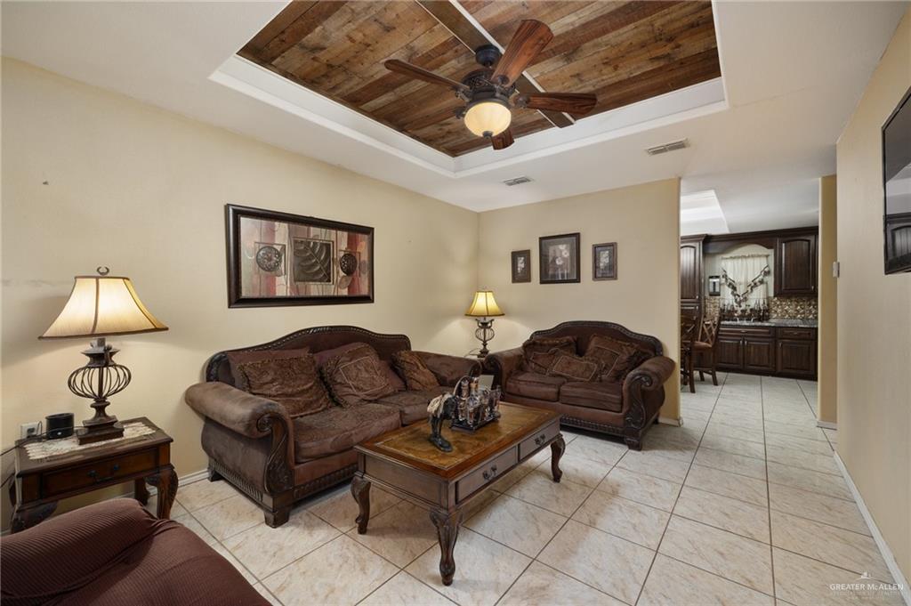 22504 N Val Verde Road, Edcouch, Texas image 3