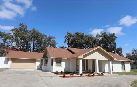 A home in Palmhurst