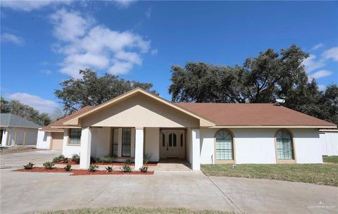 A home in Palmhurst