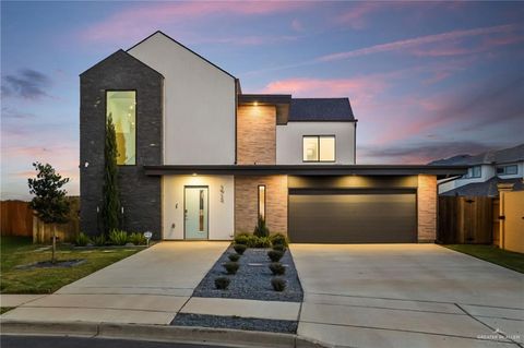 Photo of 1912 Silverton Circle, Edinburg, TX 78542 (MLS # 491180)