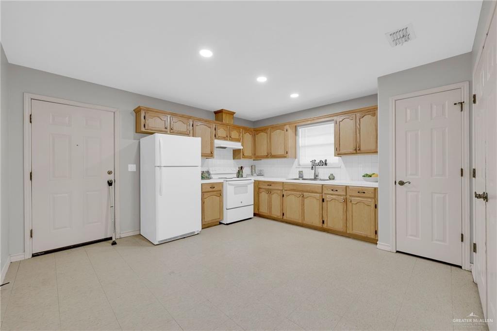 421 N Saint Marie Street, Mission, Texas image 5