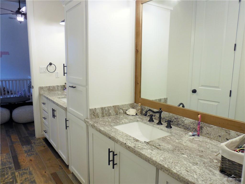 Edinburg, Texas 78539, United States, 4 Bedrooms Bedrooms, ,4 BathroomsBathrooms,Residential,Active,244793