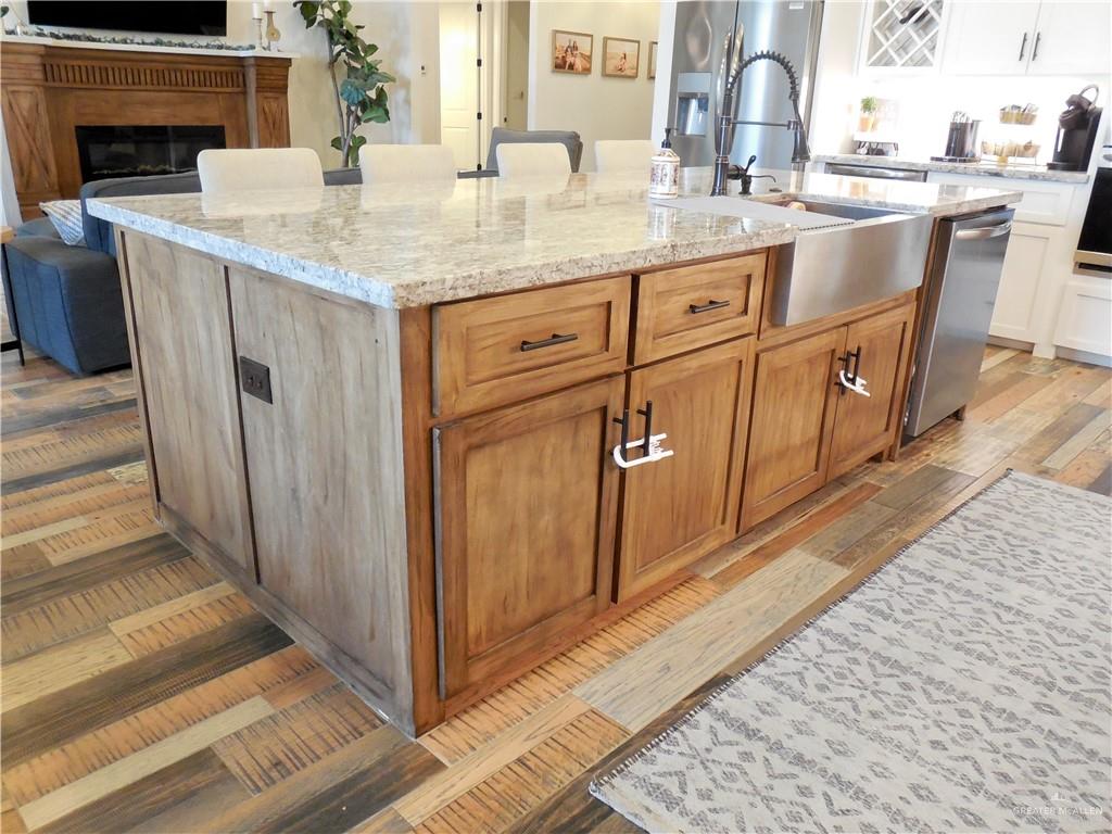 Edinburg, Texas 78539, United States, 4 Bedrooms Bedrooms, ,4 BathroomsBathrooms,Residential,Active,244793