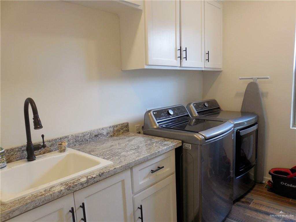 Edinburg, Texas 78539, United States, 4 Bedrooms Bedrooms, ,4 BathroomsBathrooms,Residential,Active,244793