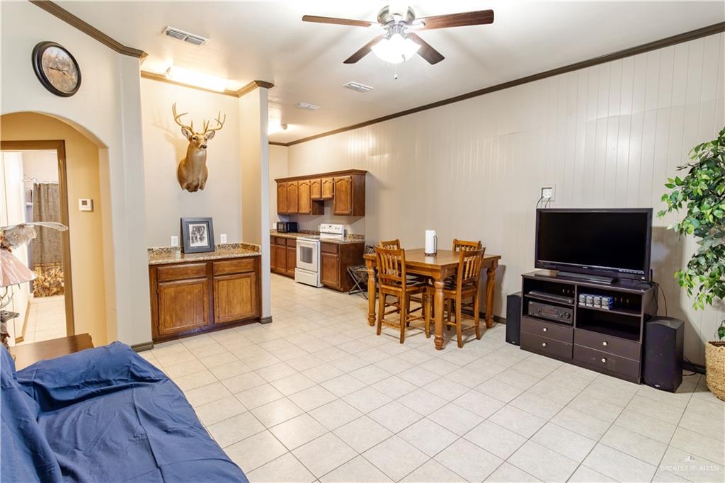 208 Guajolote Ranch Road, Delmita, Texas image 9