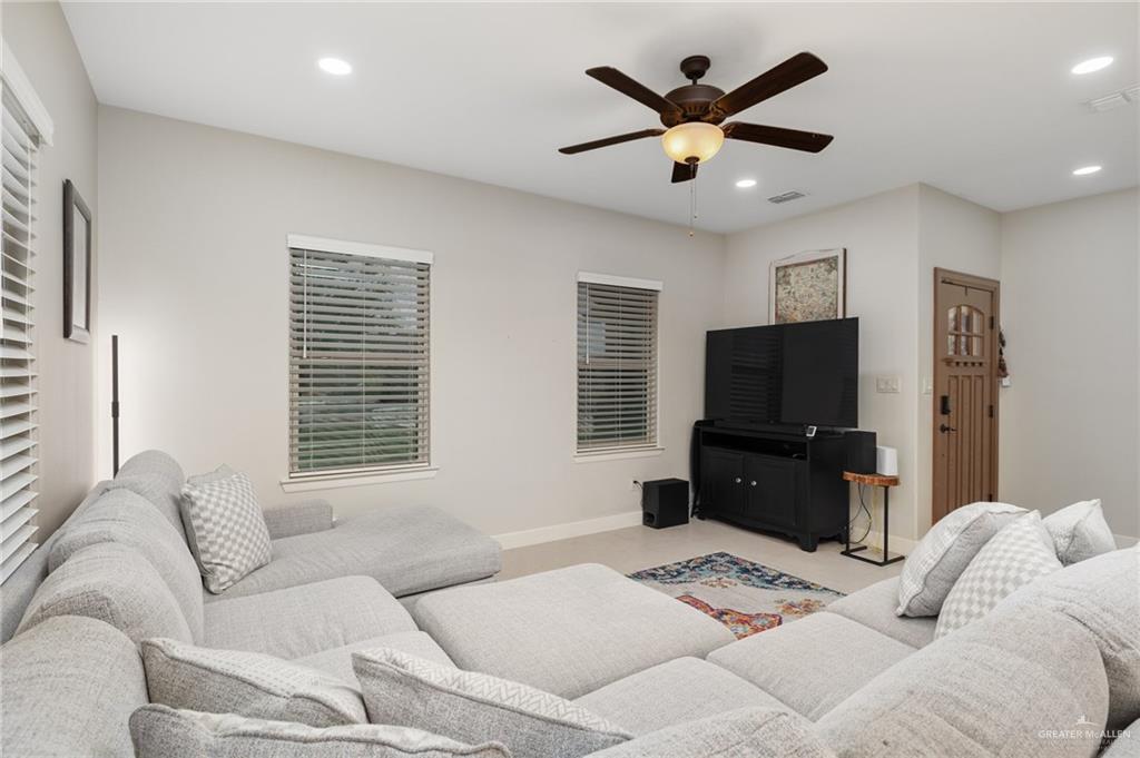 2803 Thompson Street, Mission, Texas image 3