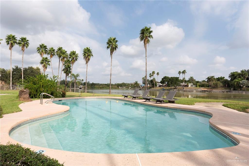 1061 Lion Lake Drive, Weslaco, Texas image 10