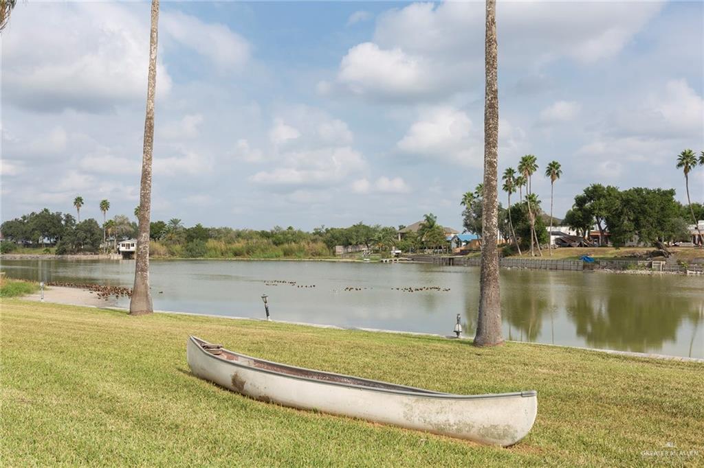 1061 Lion Lake Drive, Weslaco, Texas image 12