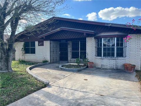 Photo of 921 N 27 1/2 Street, McAllen, TX 78501 (MLS # 488545)