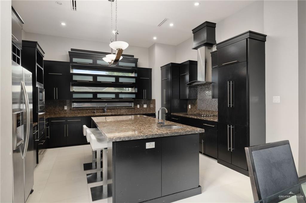 305 N Mockingbird Avenue, Mission, Texas image 5